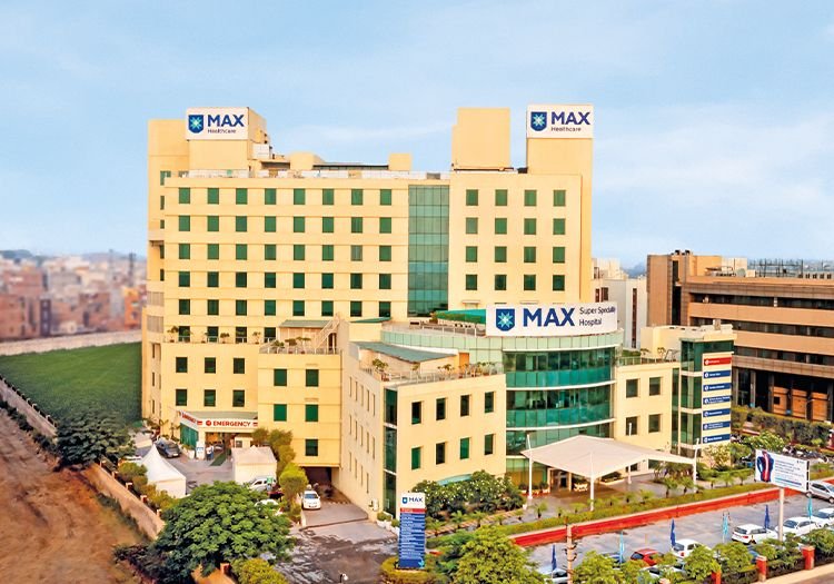 Max Shalimar Bagh Hospital